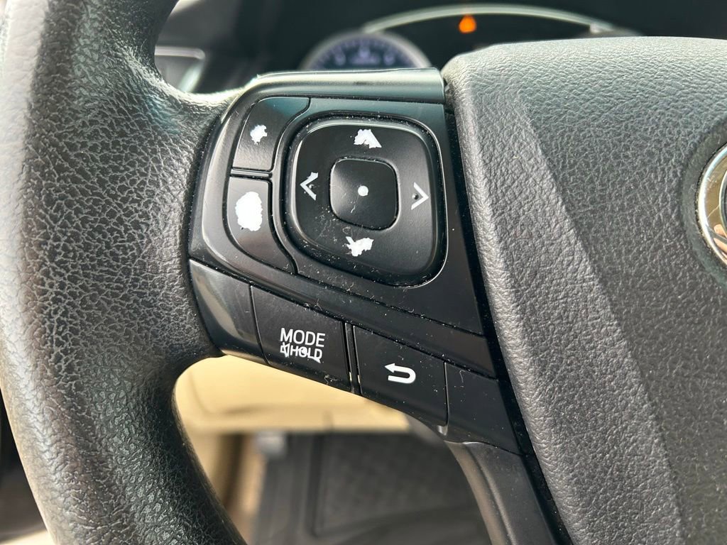 Used 2017 Toyota Camry LE FWD image 12