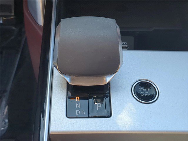 Used 2025 Land Rover Range Rover SE AWD/4WD image 19