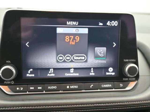 Used 2025 Nissan Rogue SV image 19