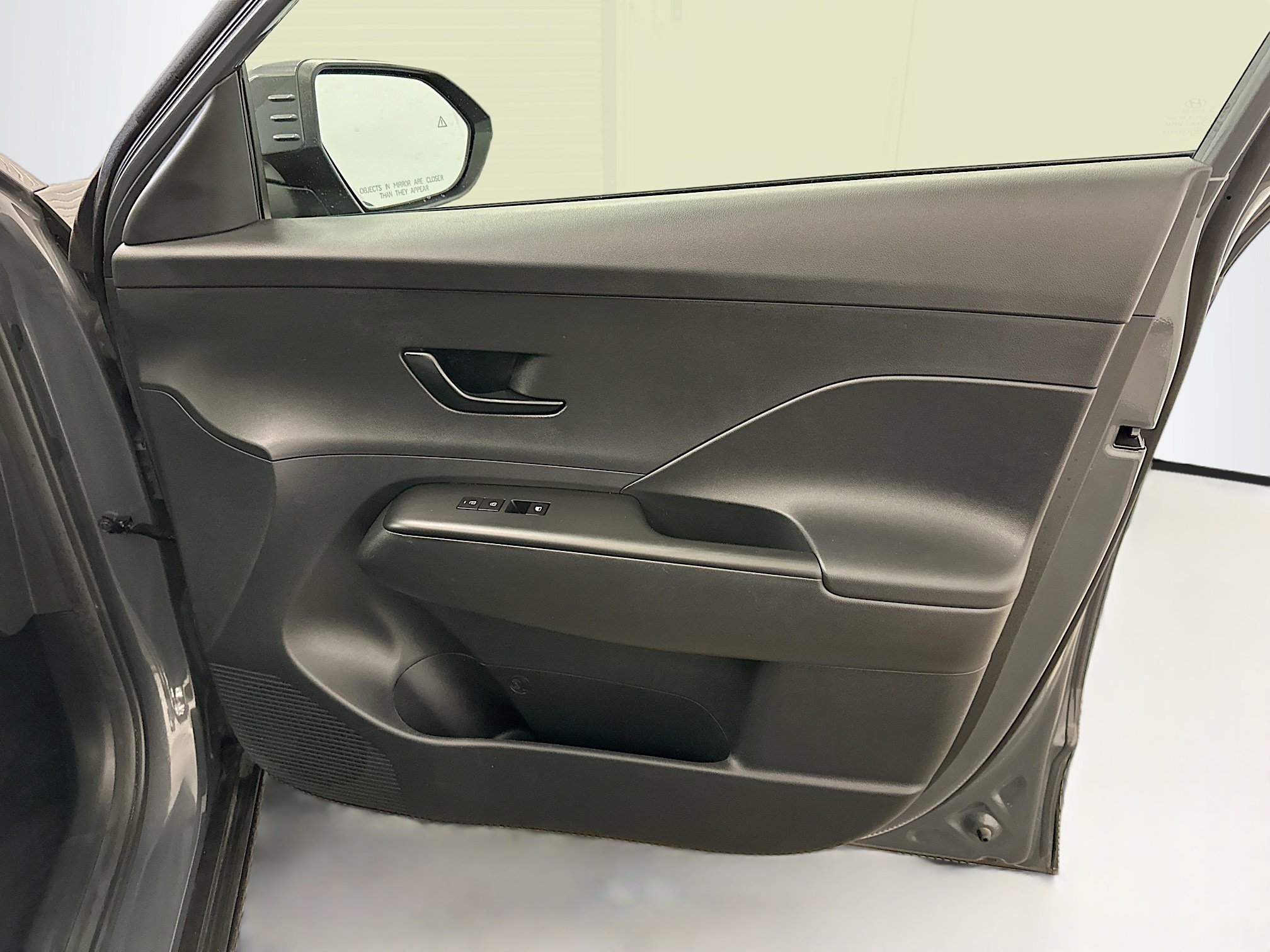 Used 2025 Hyundai Kona SEL image 33