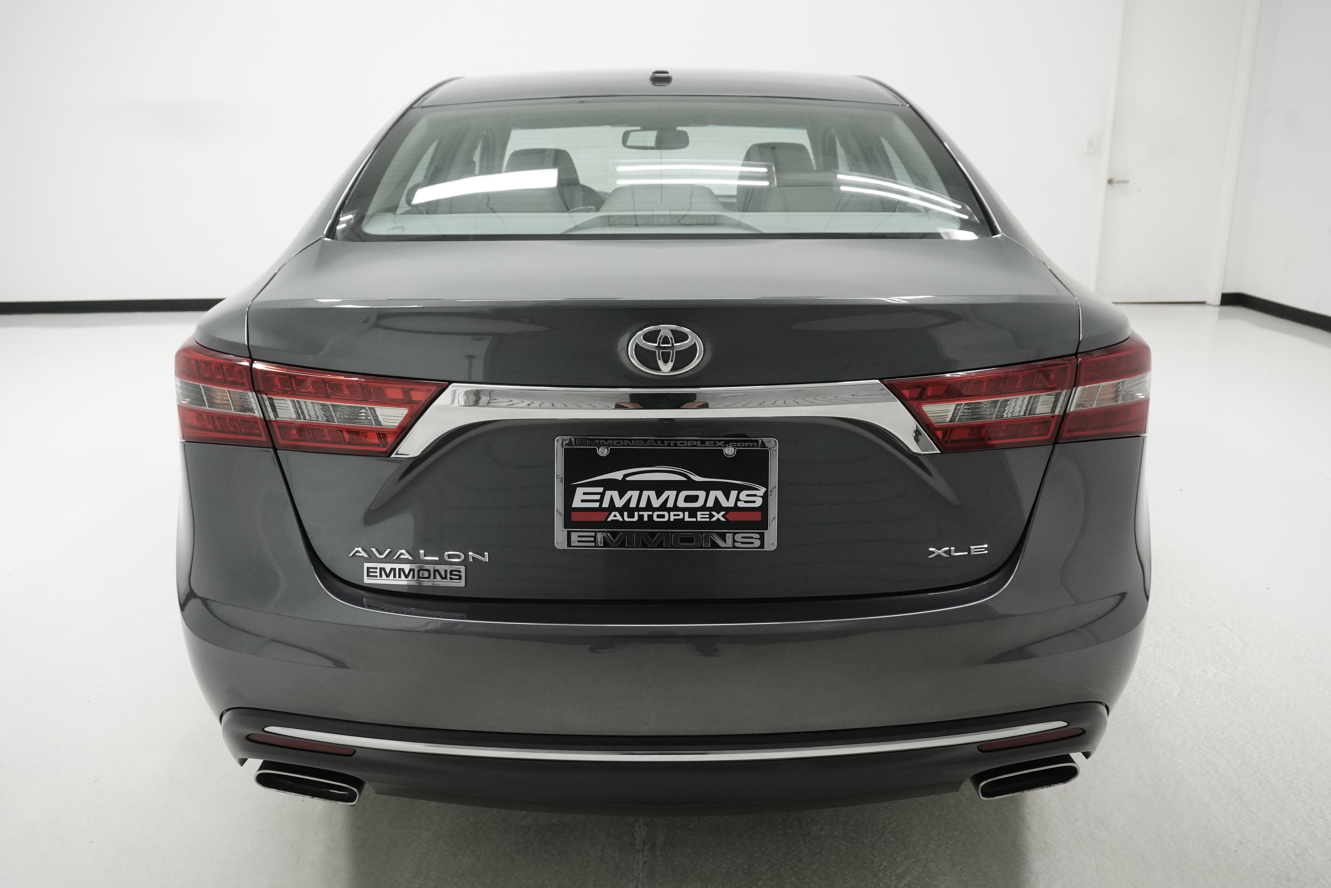 Used 2017 Toyota Avalon XLE image 5