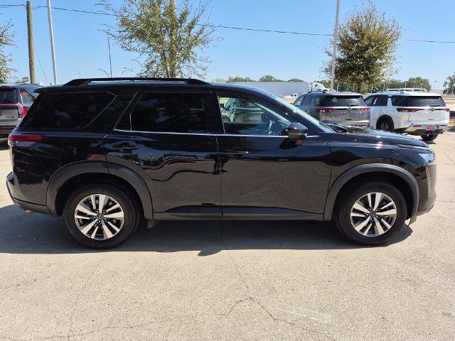 Certified 2026 Nissan Pathfinder SL FWD image 10