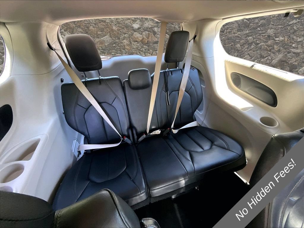 Used 2017 Chrysler Pacifica Touring-L Plus FWD image 25