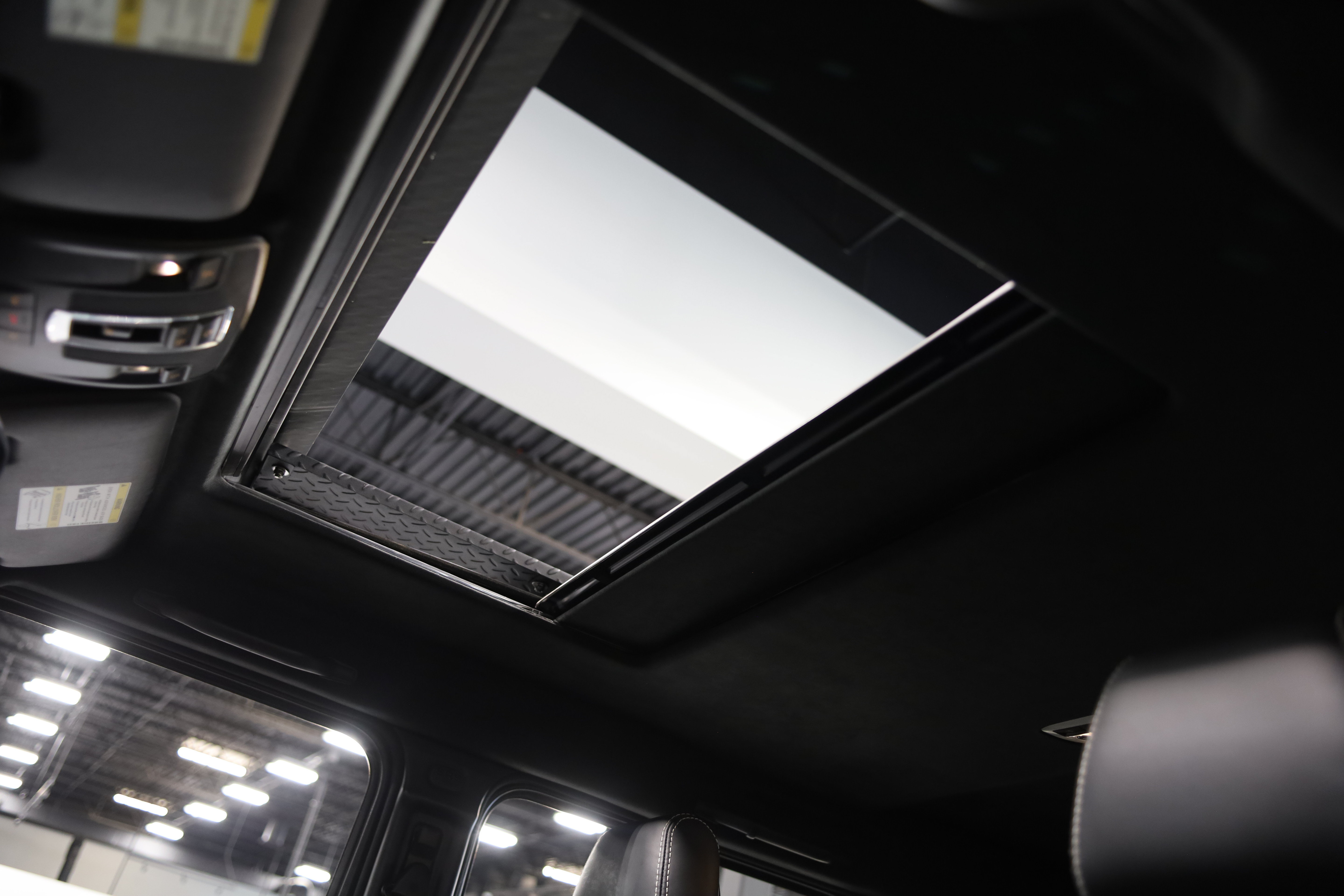 Used 2018 Mercedes-Benz G 550 Squared image 38