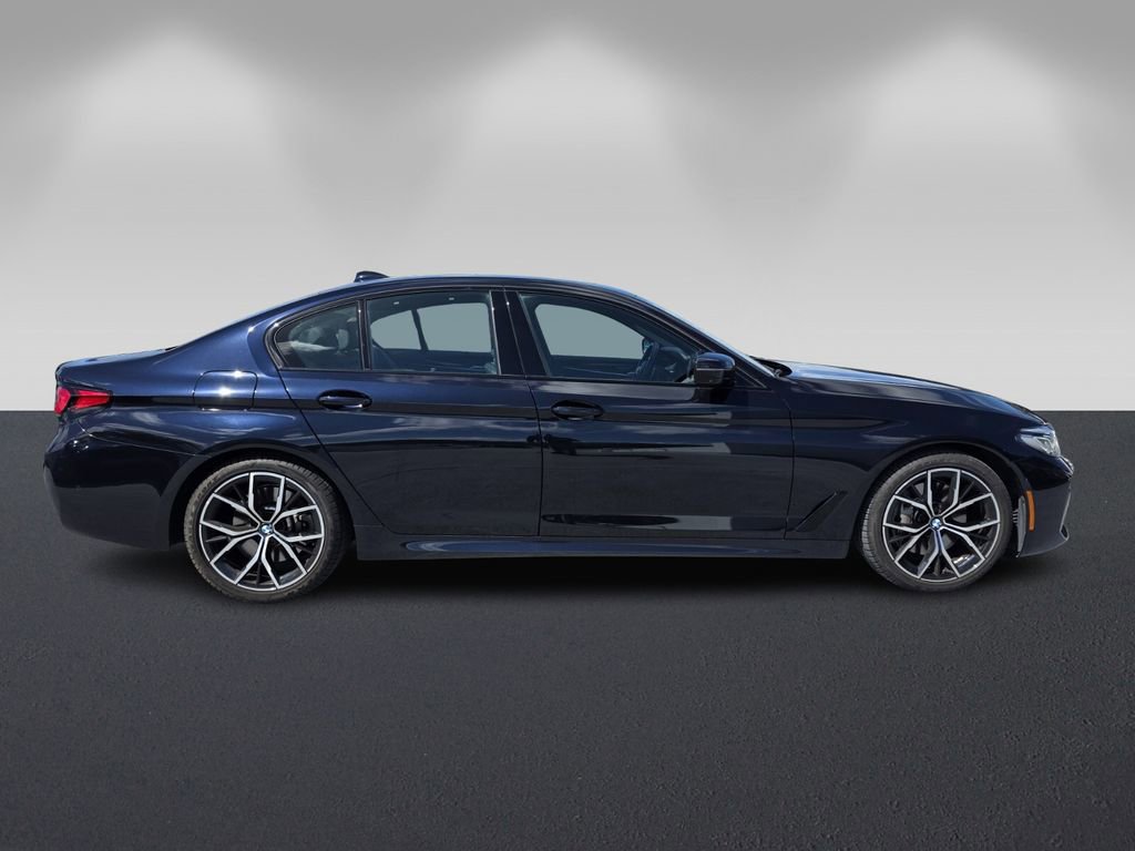 Used 2021 BMW 540i w/ M Sport Package image 3