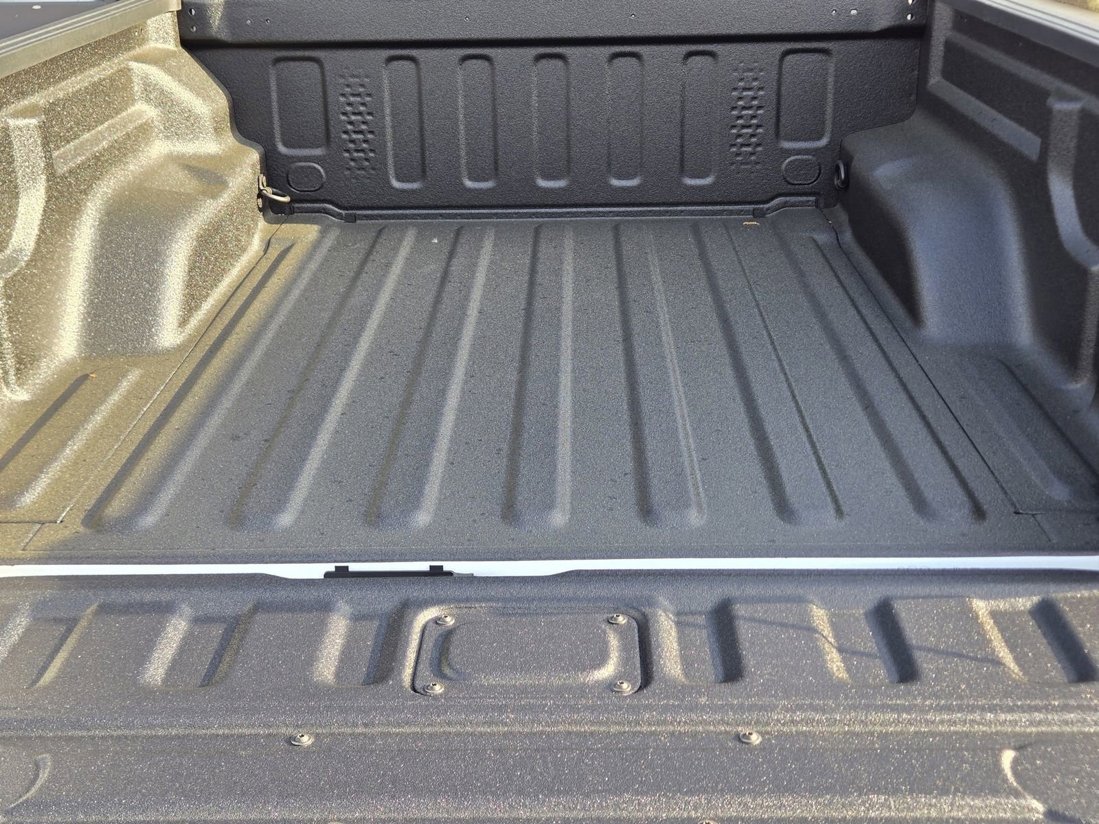 Used 2024 Jeep Gladiator Rubicon w/ Safety Group AWD/4WD image 10