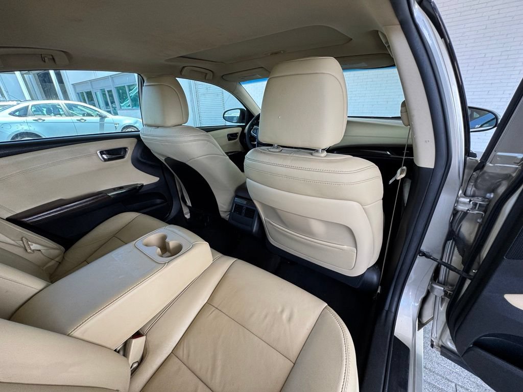 Used 2015 Toyota Avalon XLE Premium FWD image 25
