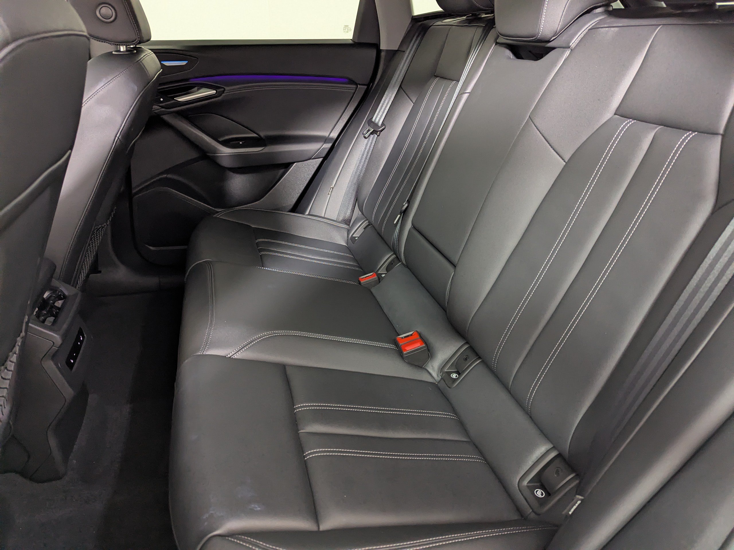 Certified 2025 Audi Q6 e-tron Prestige AWD/4WD image 17