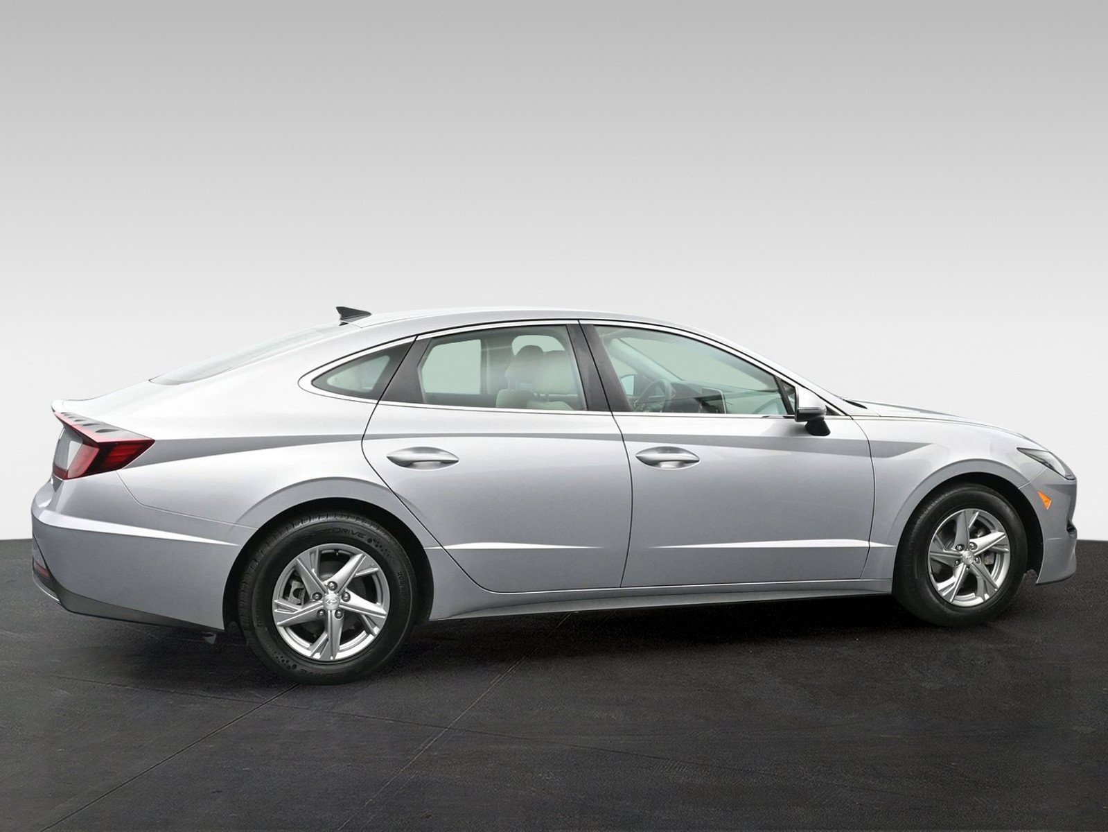 Certified 2023 Hyundai Sonata SE w/ Cargo Package FWD image 5