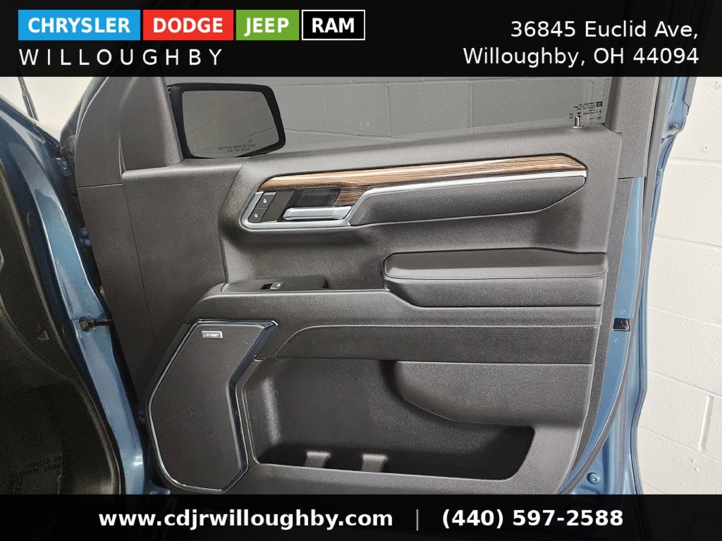 Used 2024 Chevrolet Silverado 1500 LT Trail Boss w/ Convenience Package II AWD/4WD image 38