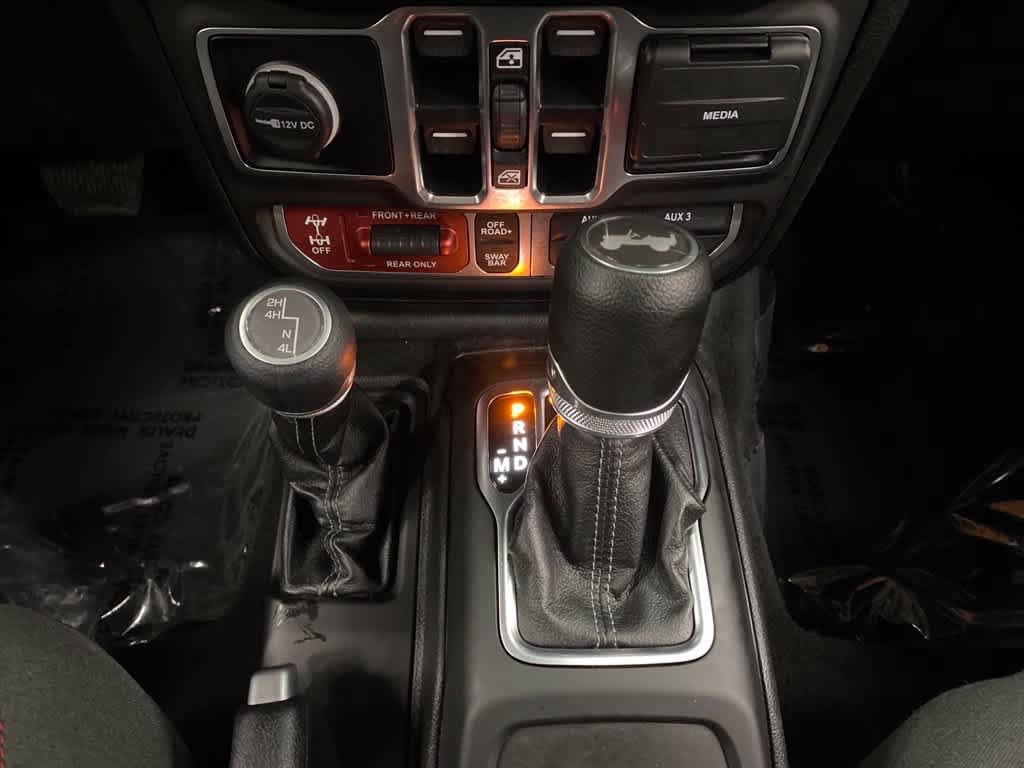 Used 2025 Jeep Wrangler Unlimited Rubicon AWD/4WD image 25