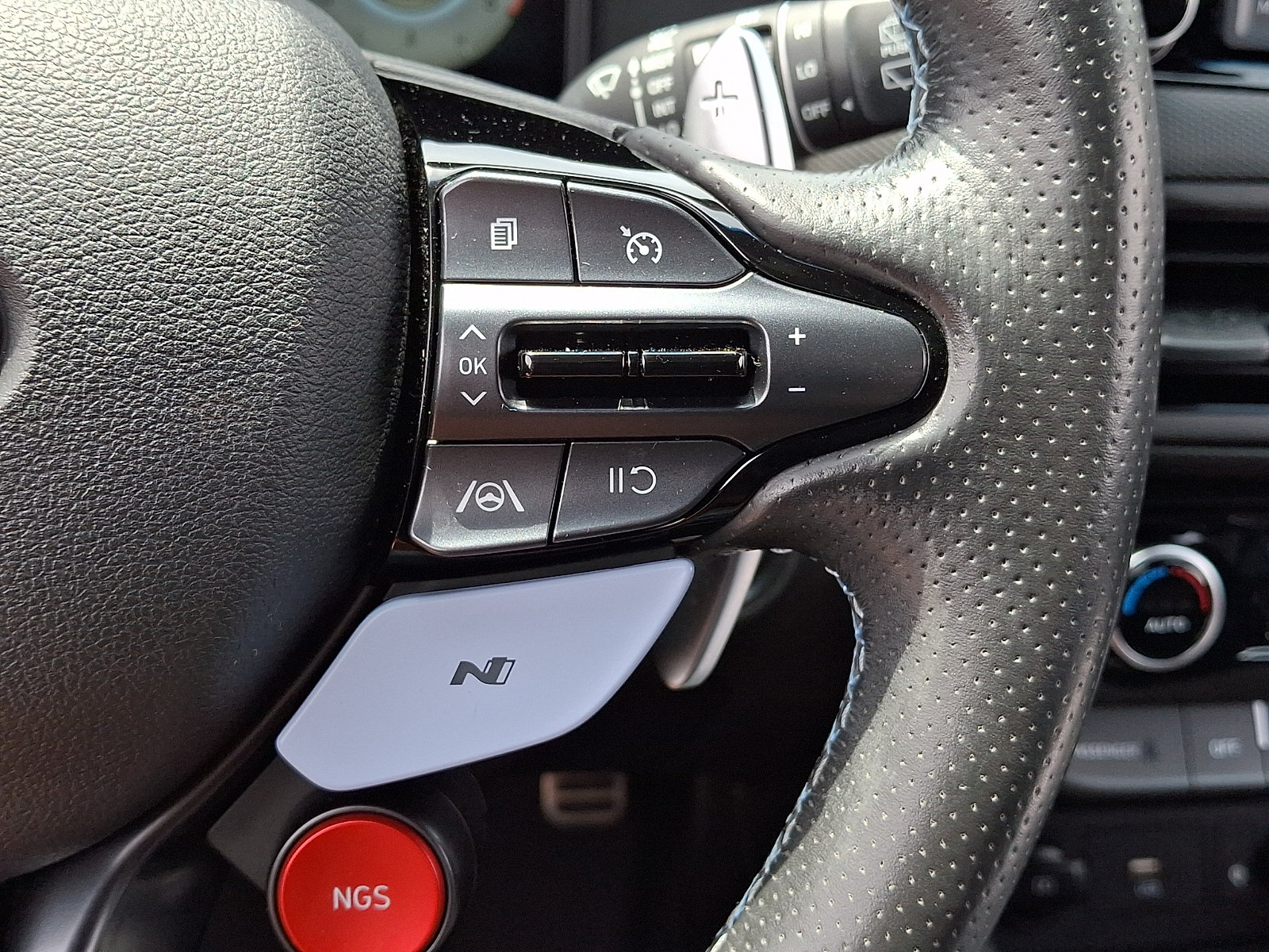 Used 2022 Hyundai Kona N FWD image 29
