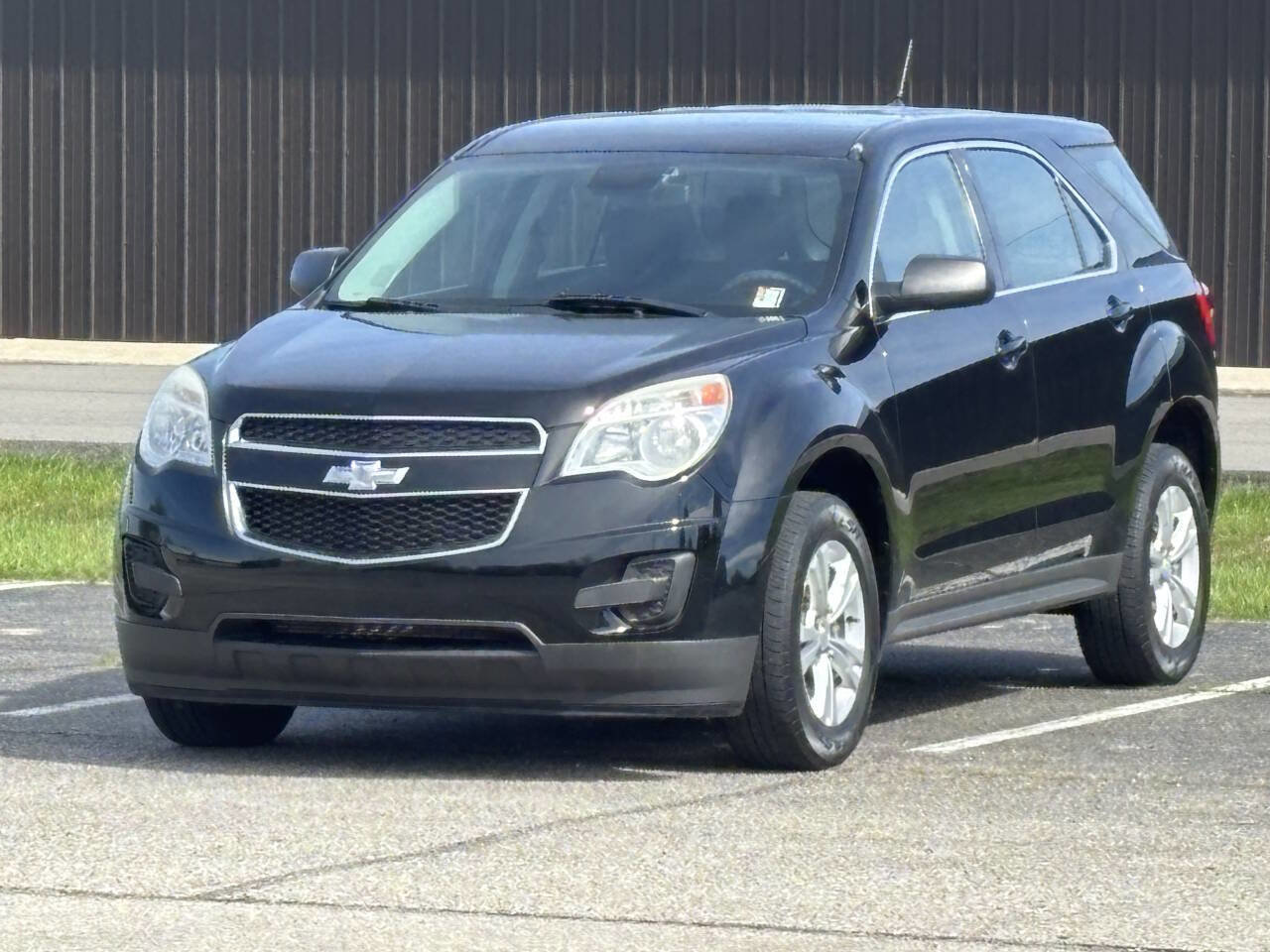 Used 2014 Chevrolet Equinox LS image 2