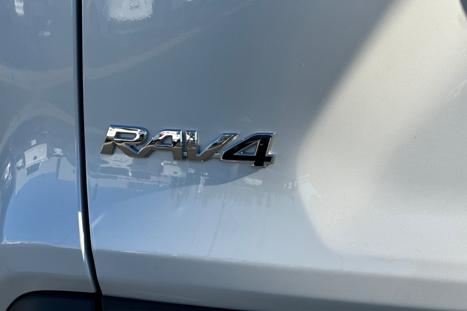 Used 2023 Toyota RAV4 Limited image 27