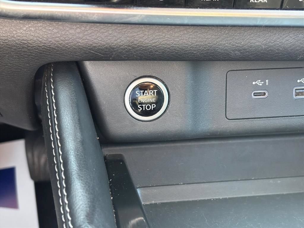 Used 2023 Nissan Rogue SL w/ SL Premium Package FWD image 18