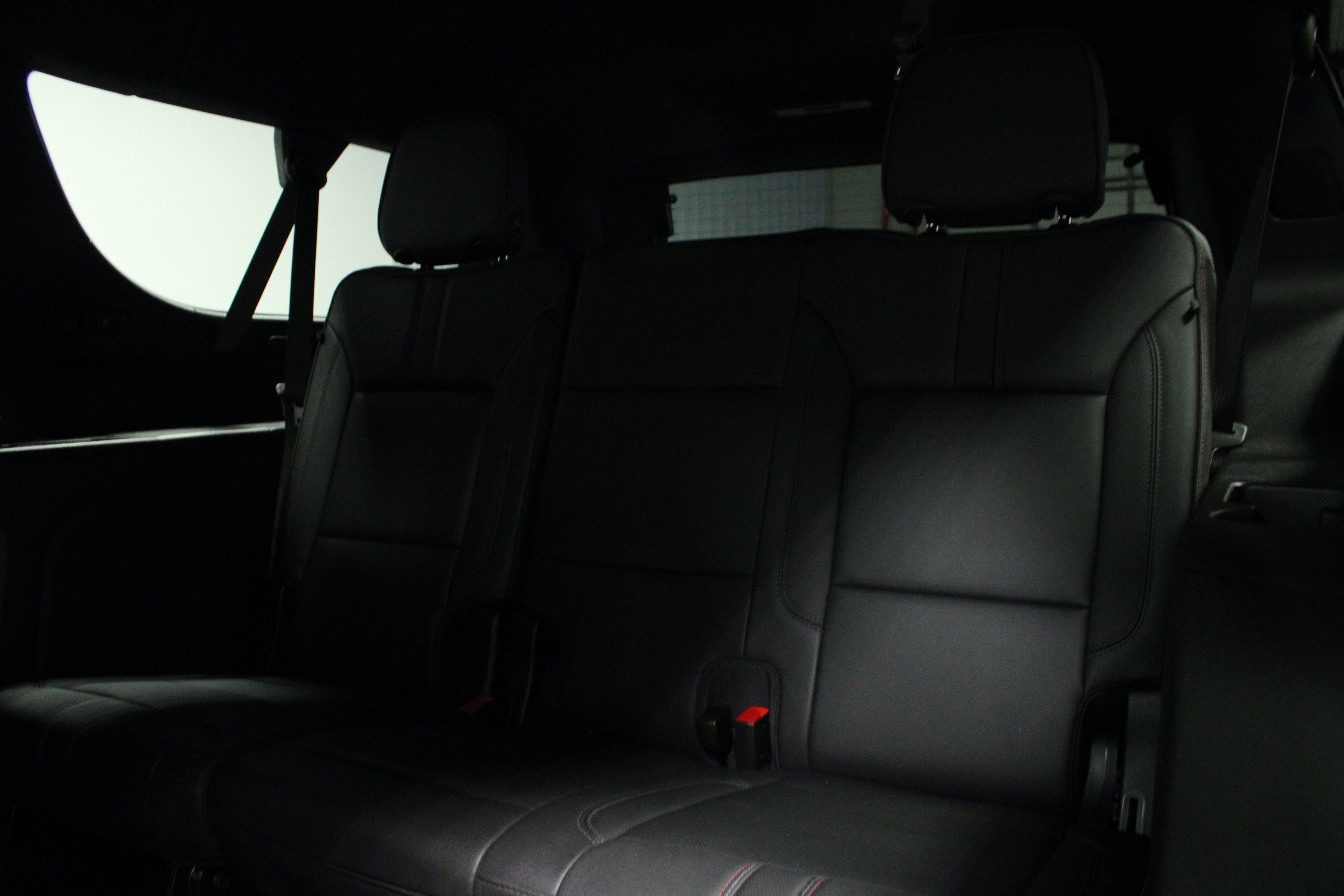 Used 2026 Chevrolet Suburban RST w/ Comfort Package AWD/4WD image 14