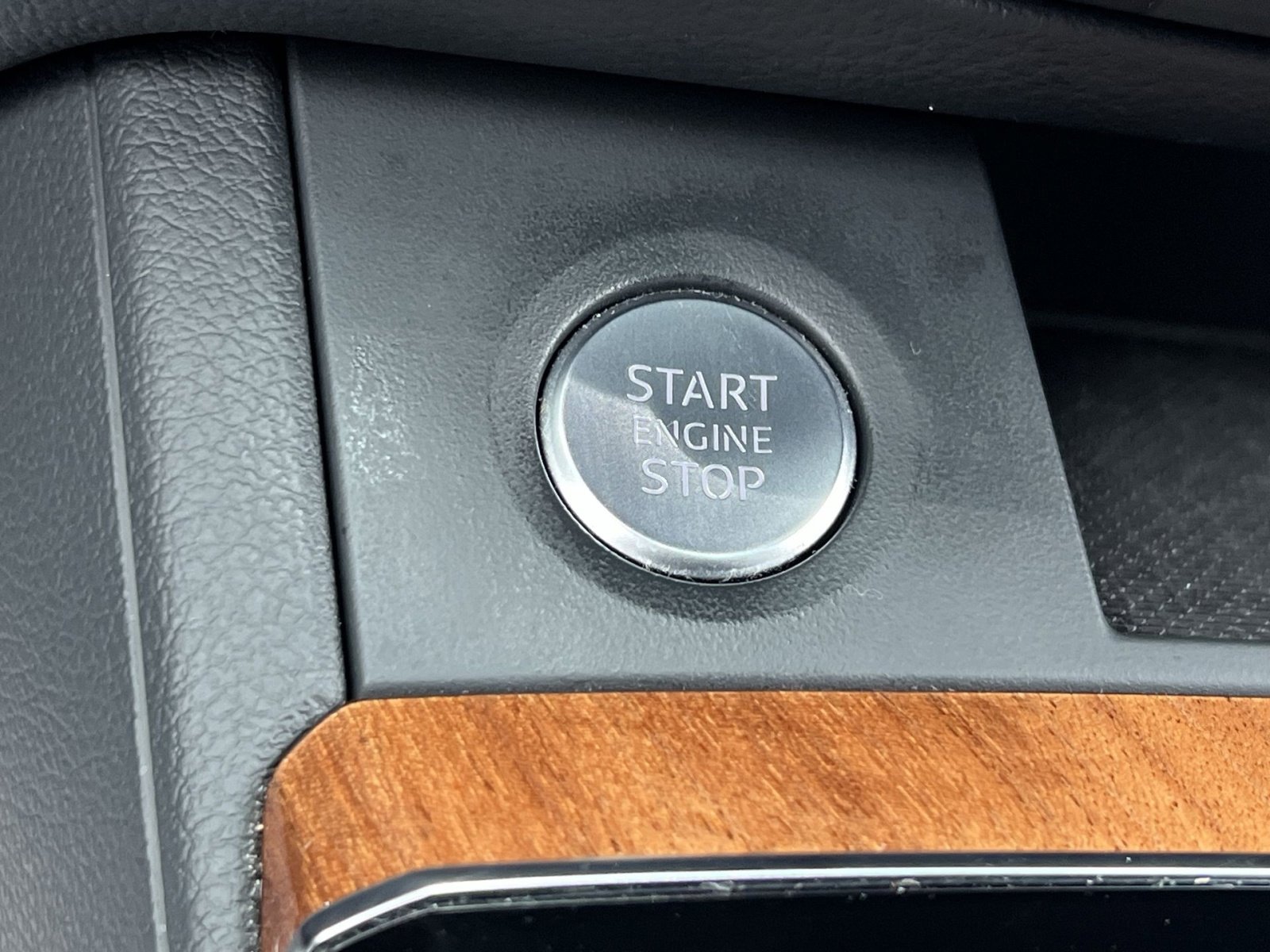 Used 2023 Audi Q5 2.0T Premium w/ Convenience Package image 32