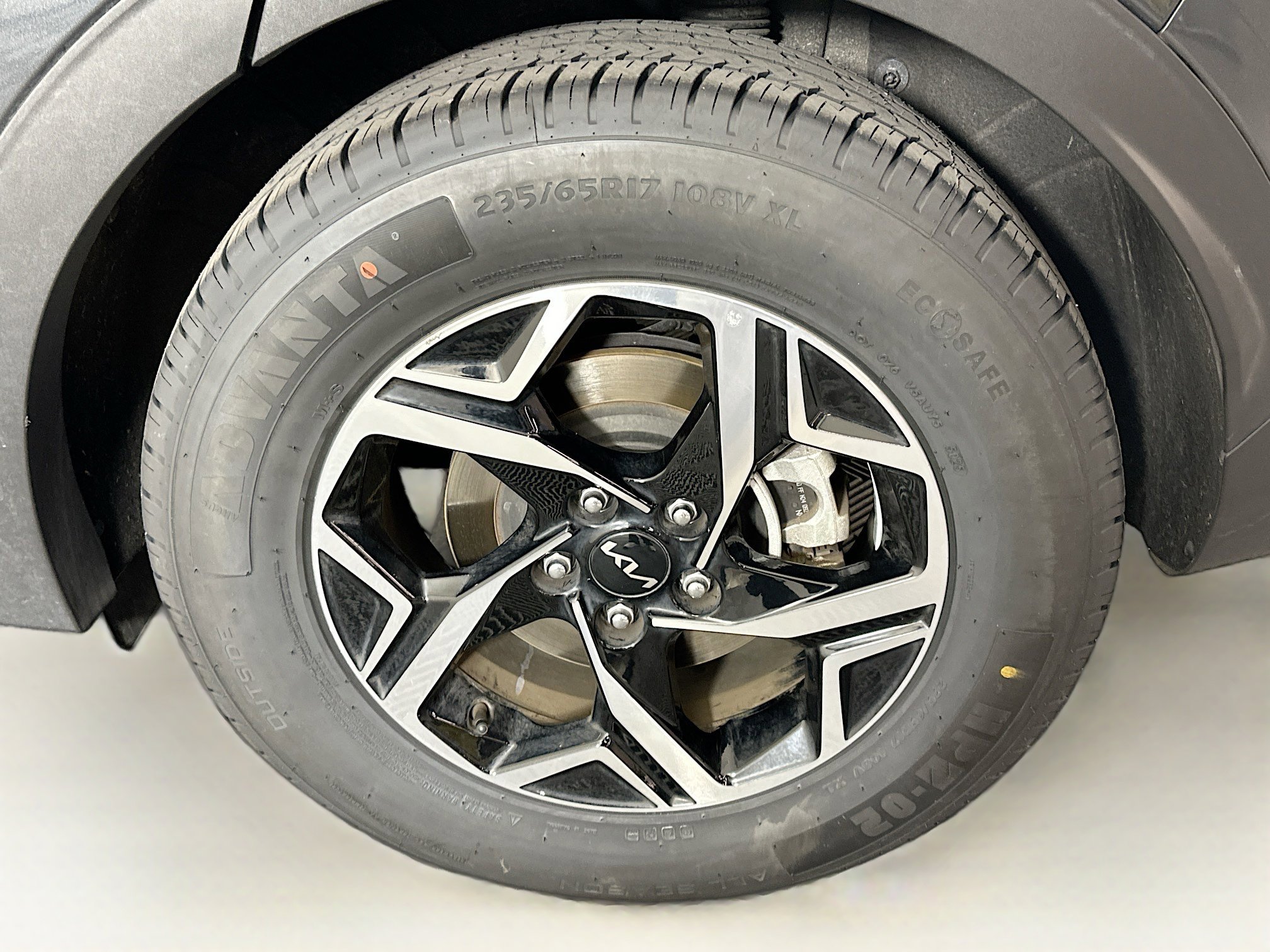 Used 2025 Kia Sportage LX image 11