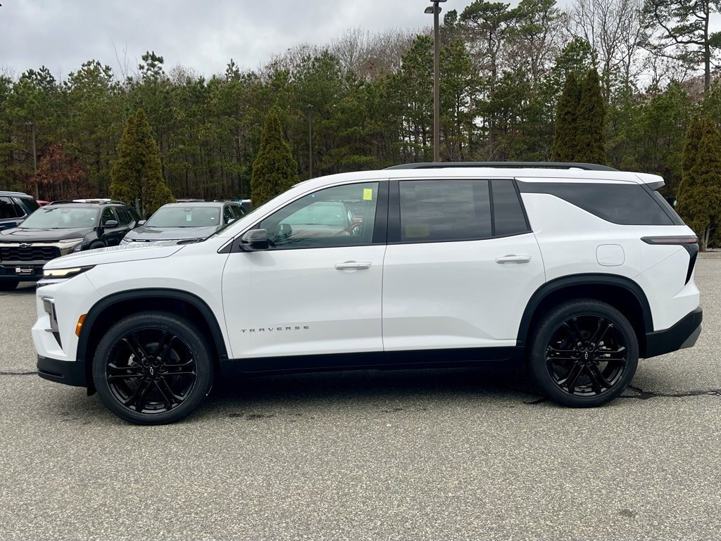 New 2026 Chevrolet Traverse LT image 2