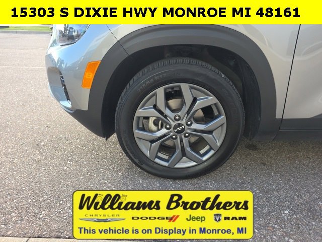 Used 2024 Kia Seltos S image 10