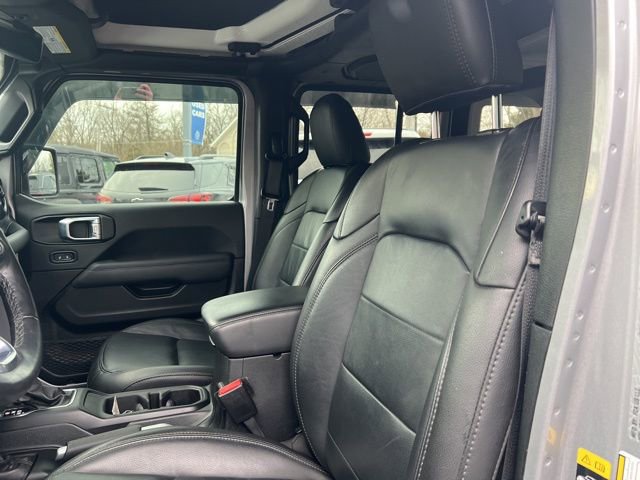 Used 2021 Jeep Wrangler Unlimited Sahara image 3