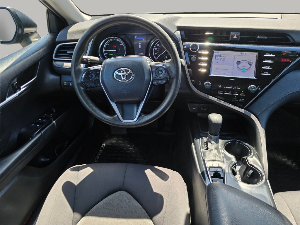 Used 2020 Toyota Camry LE FWD image 3