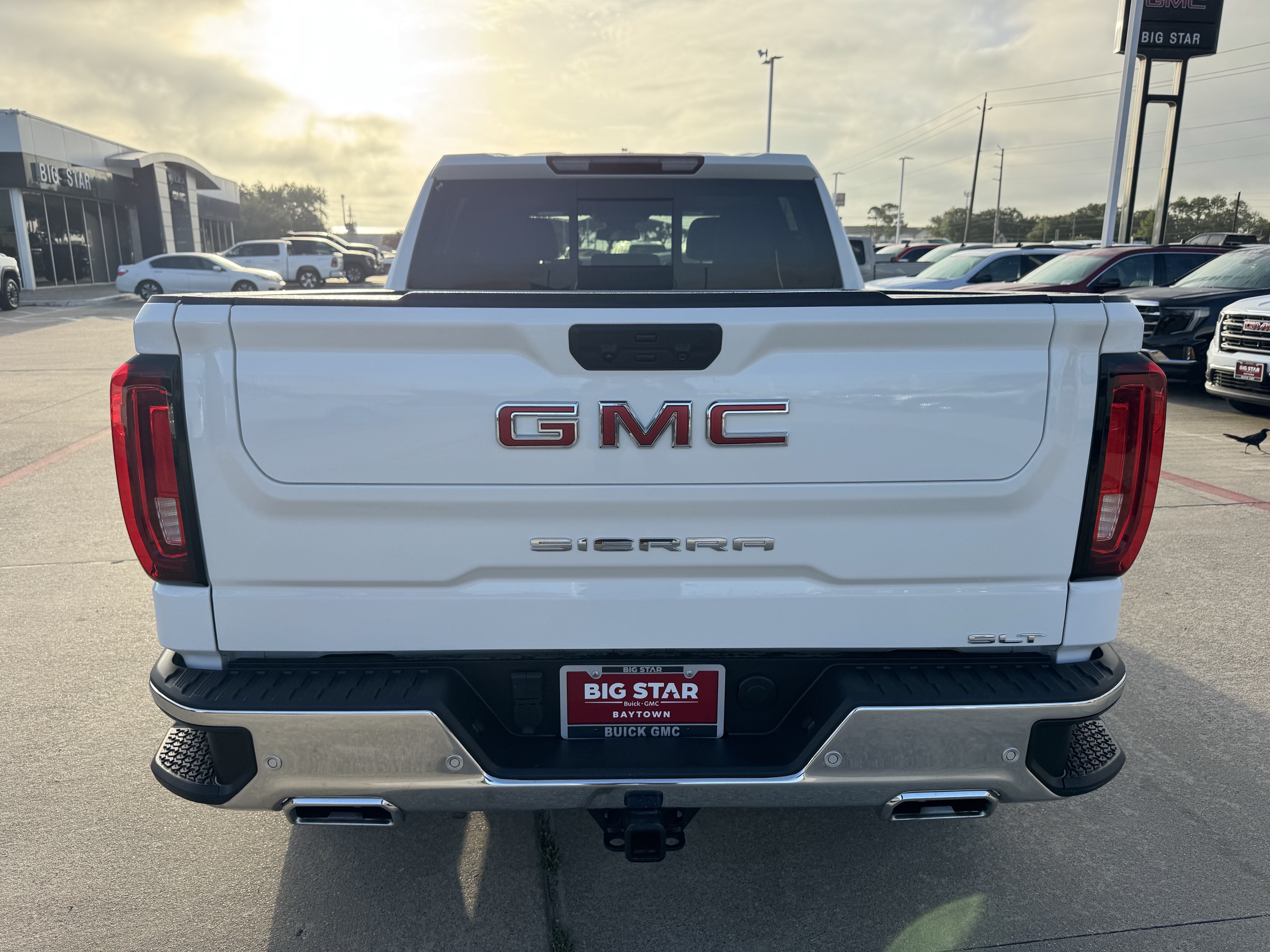 Used 2025 GMC Sierra 1500 SLT w/ SLT Premium Plus Package AWD/4WD image 7