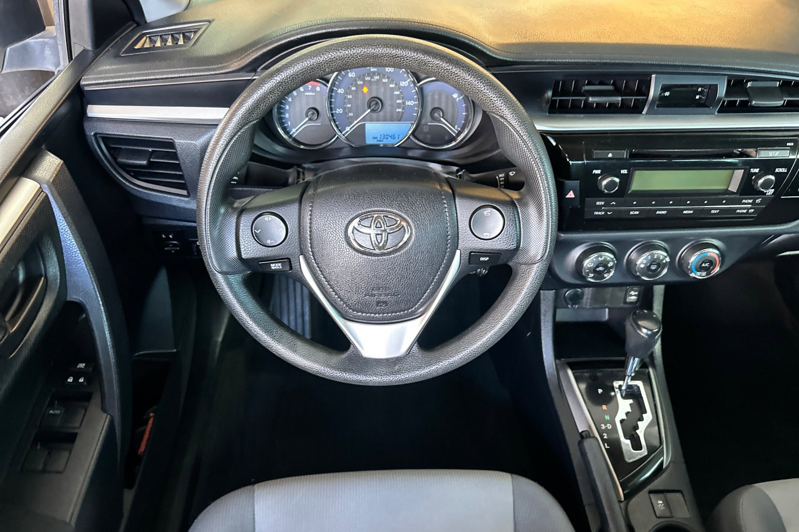 Used 2015 Toyota Corolla L image 14