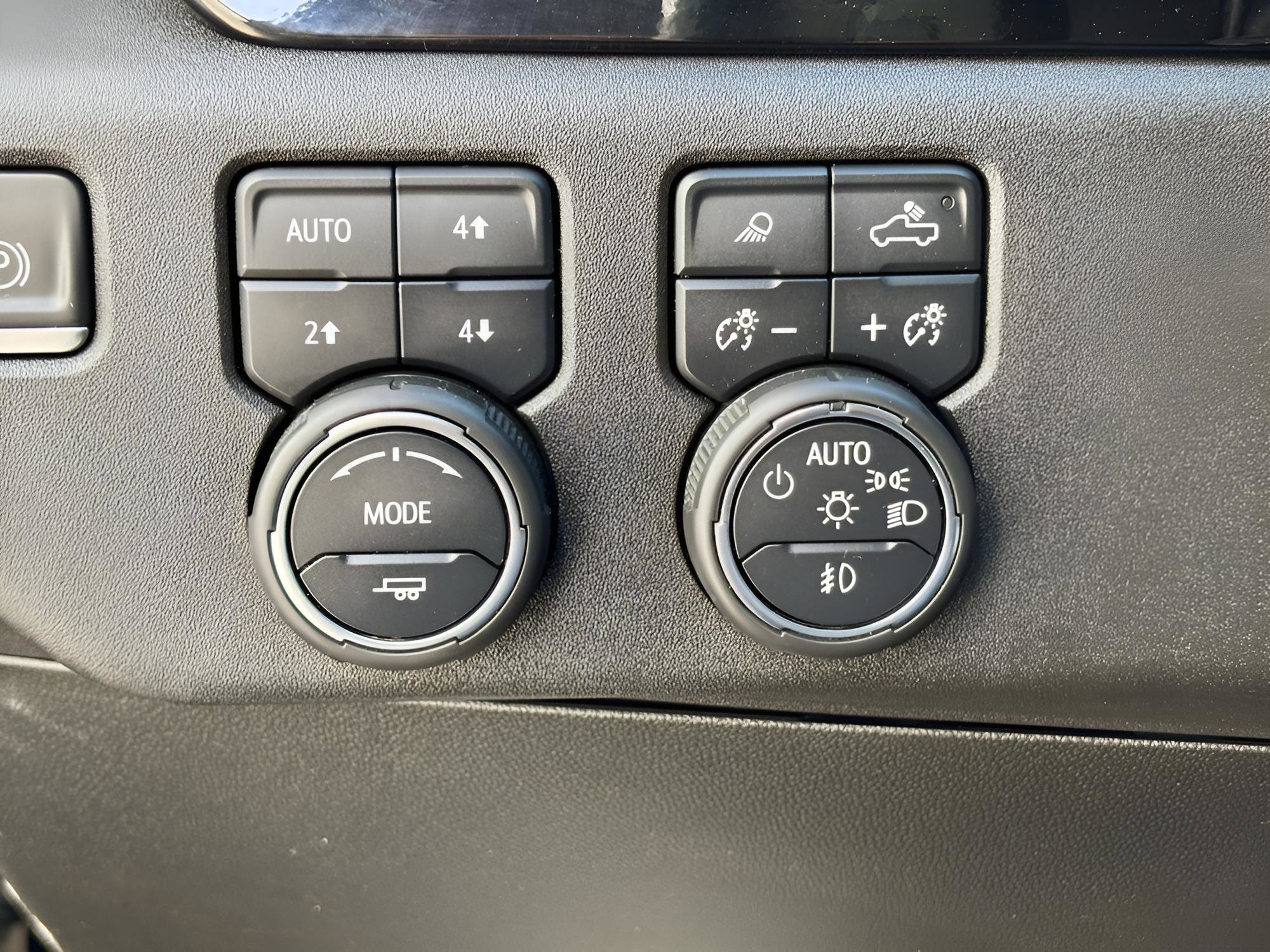 Used 2022 Chevrolet Silverado 1500 High Country image 16