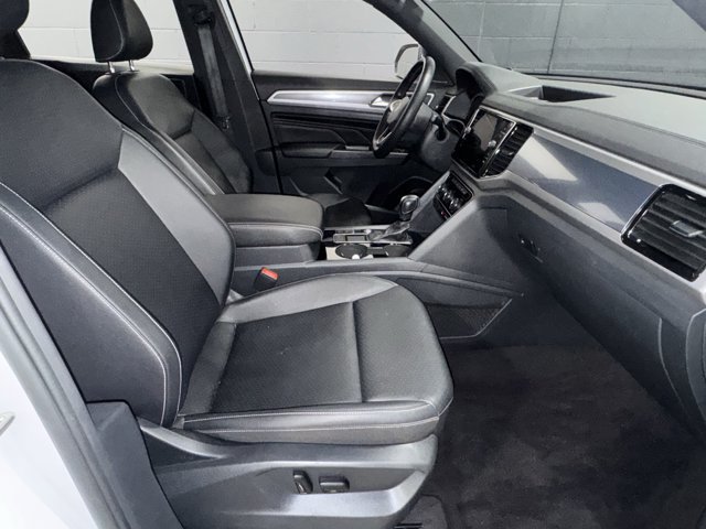 Used 2020 Volkswagen Atlas Cross Sport SEL R-Line FWD image 18