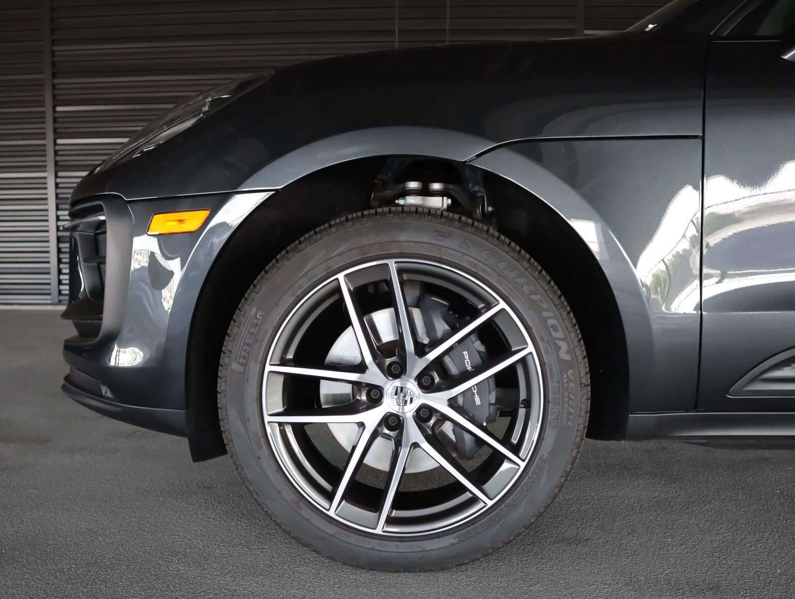 Certified 2026 Porsche Macan AWD/4WD image 27