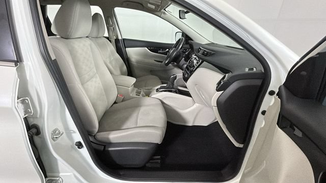 Used 2018 Nissan Rogue Sport SV w/ SV All-Weather Package FWD image 31