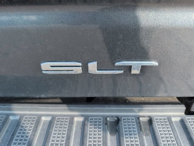 Used 2019 GMC Sierra 1500 SLT w/ Driver Alert Package I AWD/4WD image 14