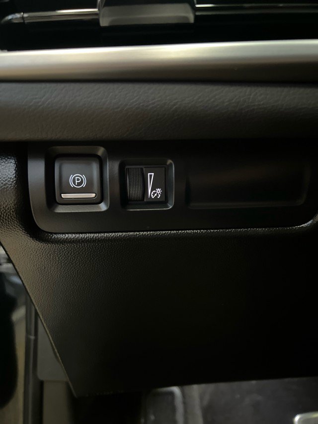 Used 2024 Cadillac XT4 Sport image 29