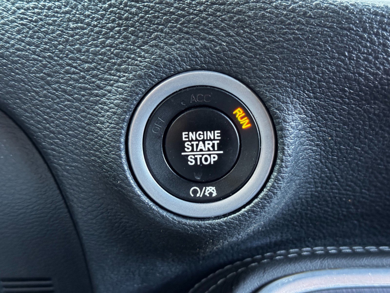 Used 2018 Dodge Challenger SXT w/ Blacktop Package image 22