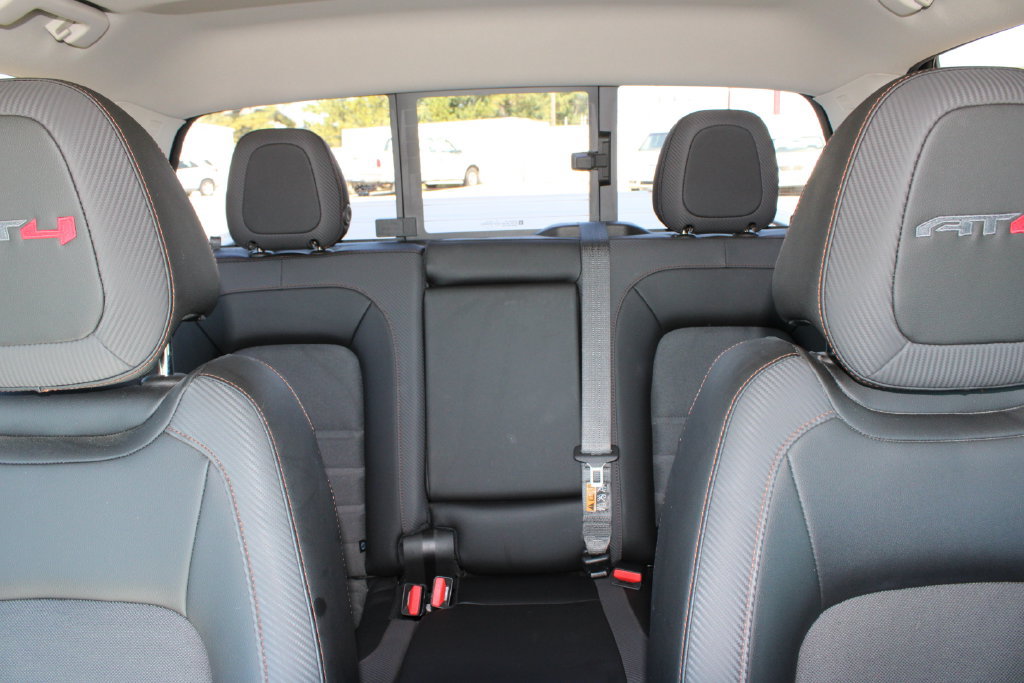 Used 2022 GMC Canyon AT4 w/ Driver Alert Package AWD/4WD image 13