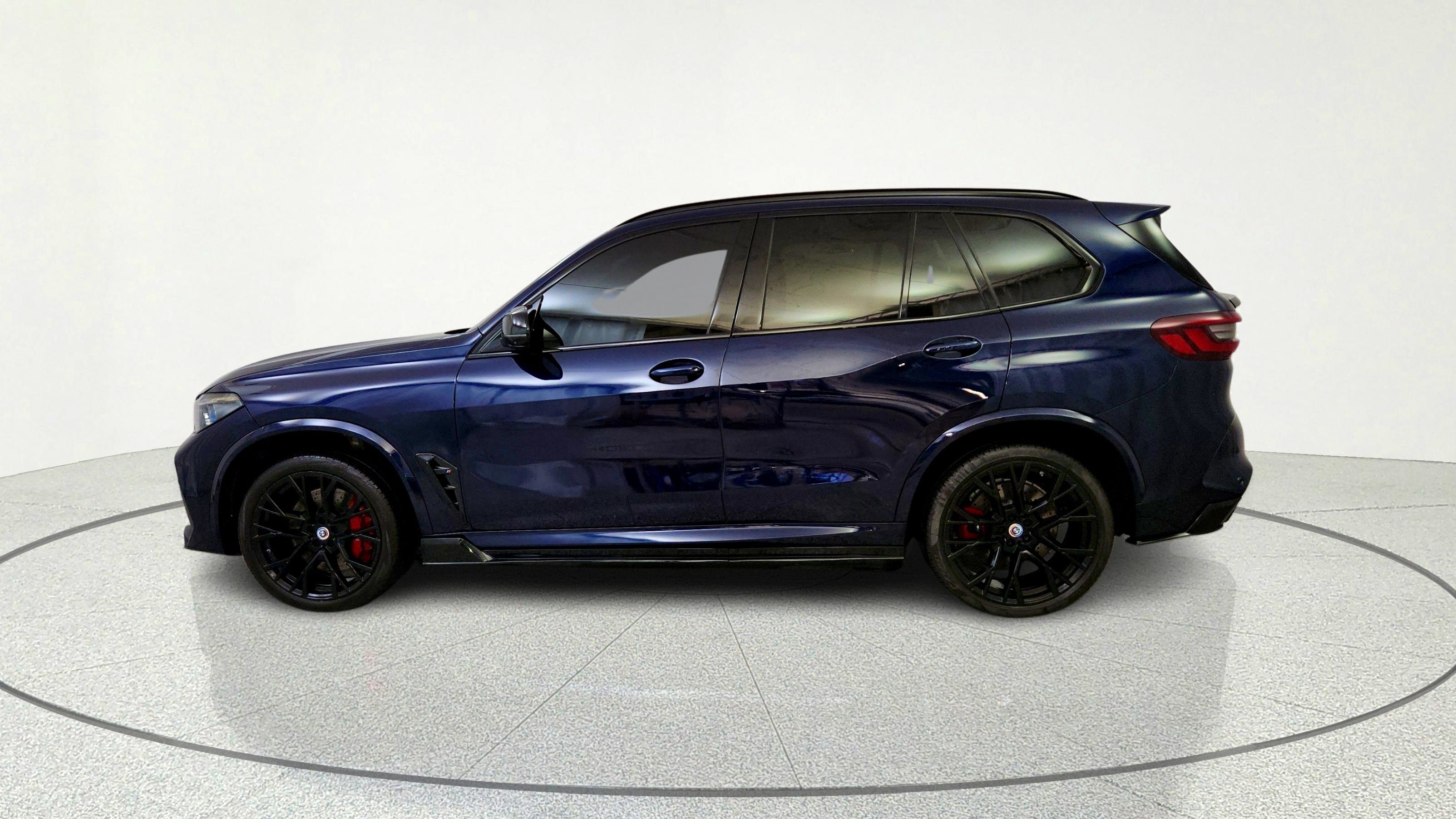 Used 2022 BMW X5 M w/ Competition Package 2 AWD/4WD image 5