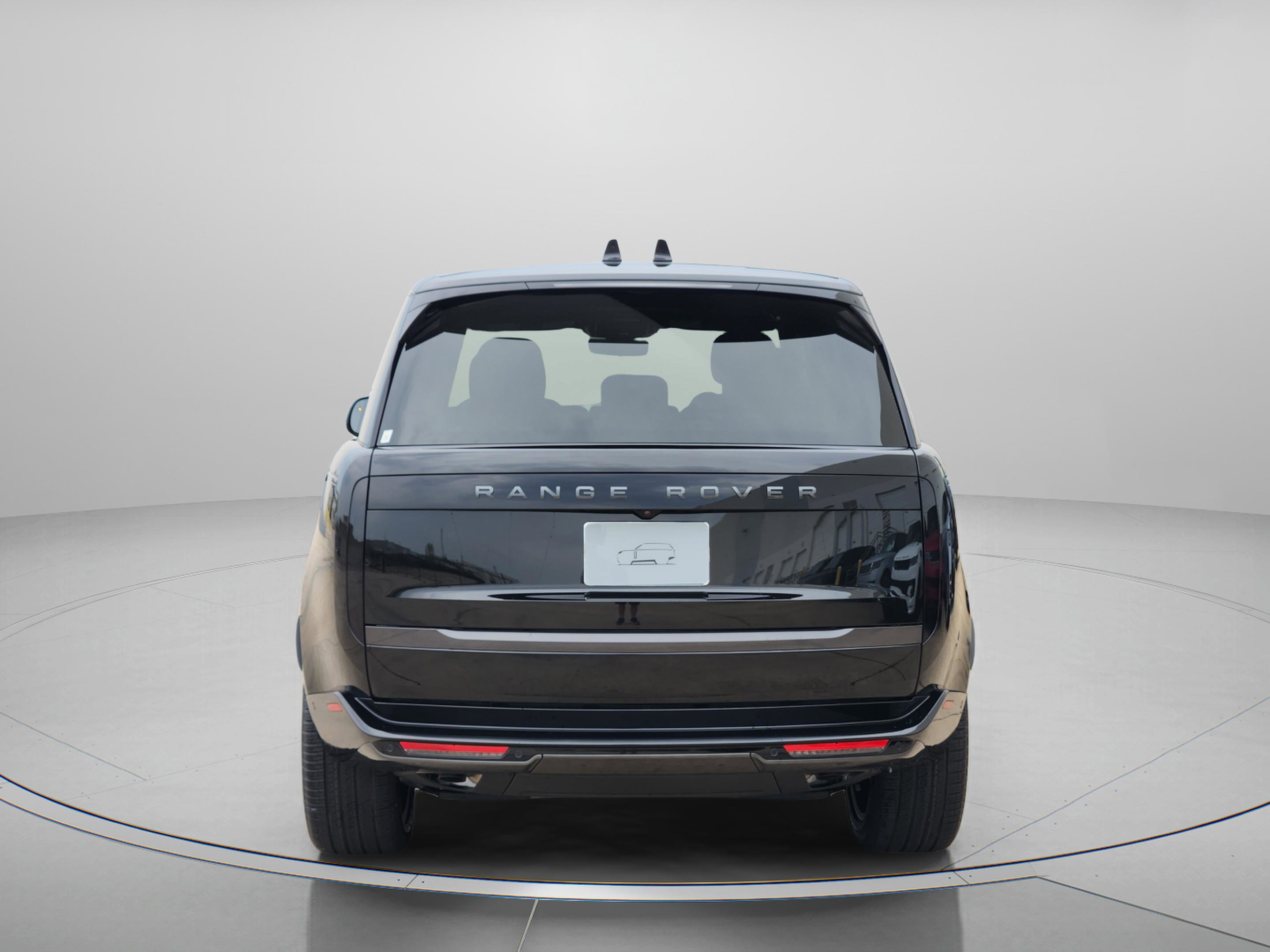 New 2025 Land Rover Range Rover SE AWD/4WD image 4