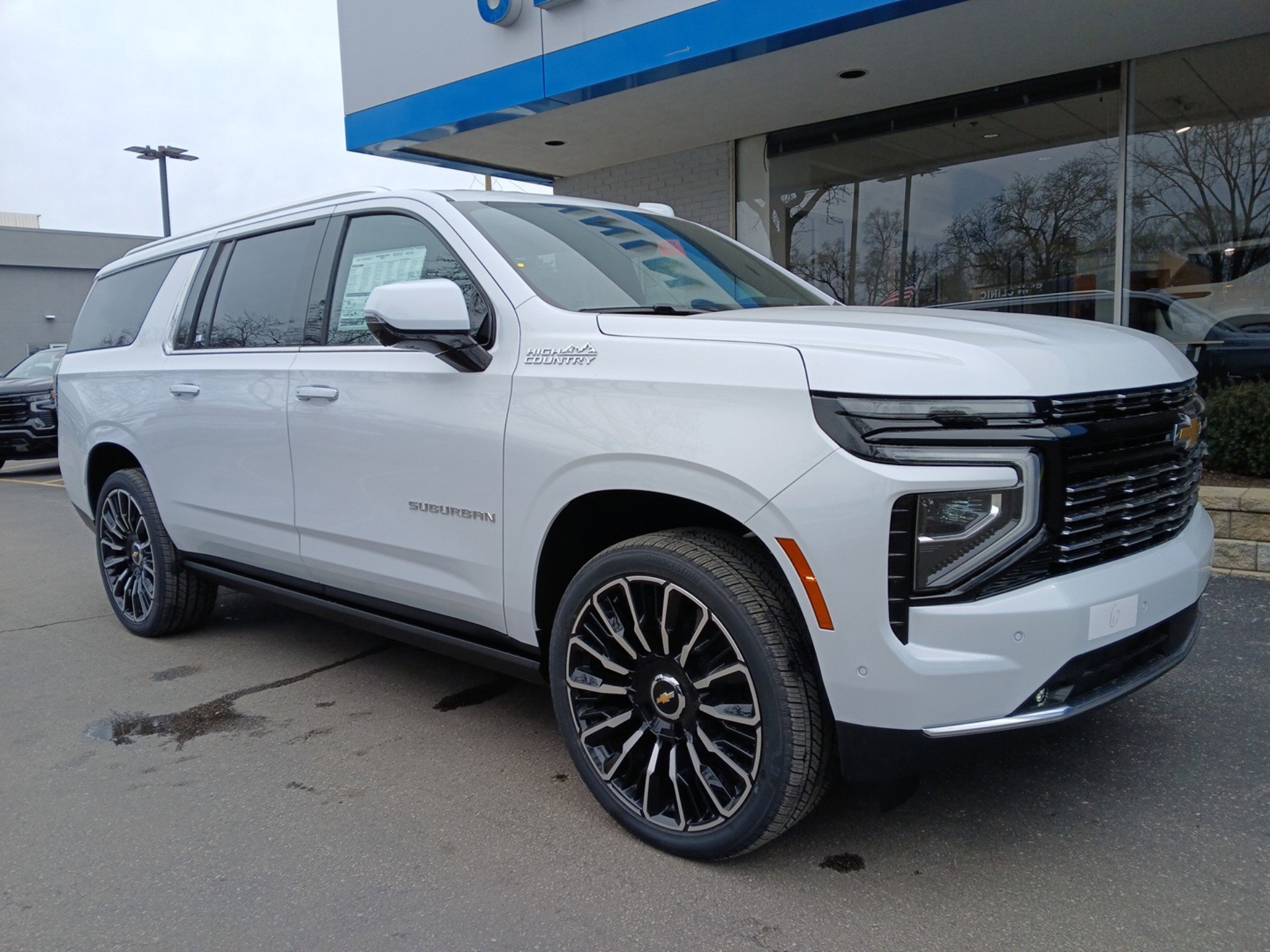 New 2026 Chevrolet Suburban High Country image 2