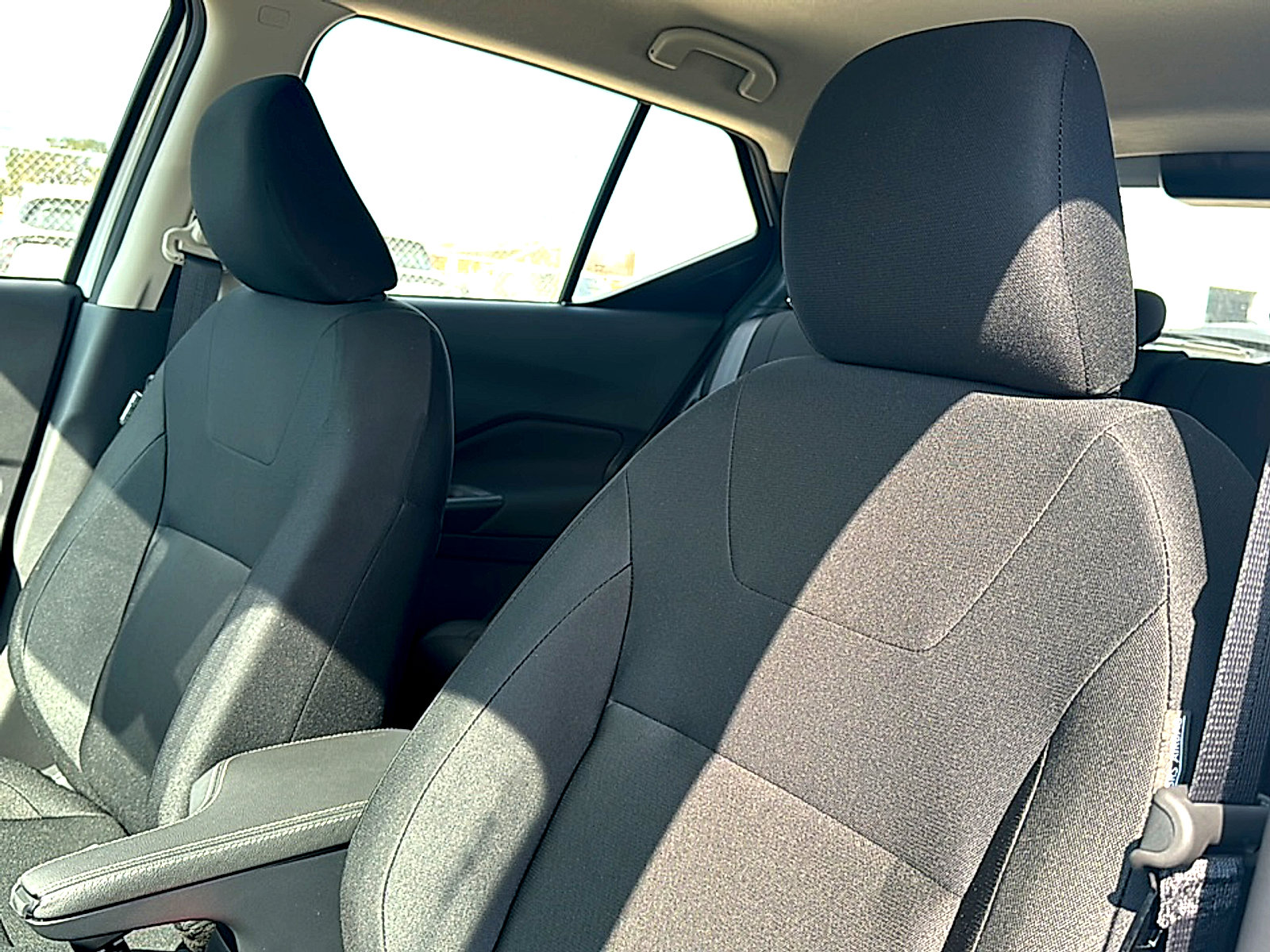 New 2025 Nissan Kicks Play S FWD image 11