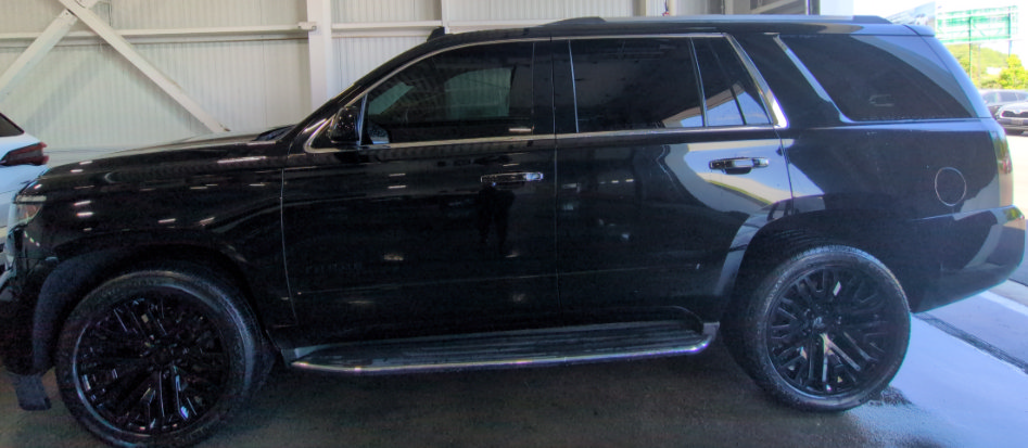 Used 2017 Chevrolet Tahoe Premier AWD/4WD image 2