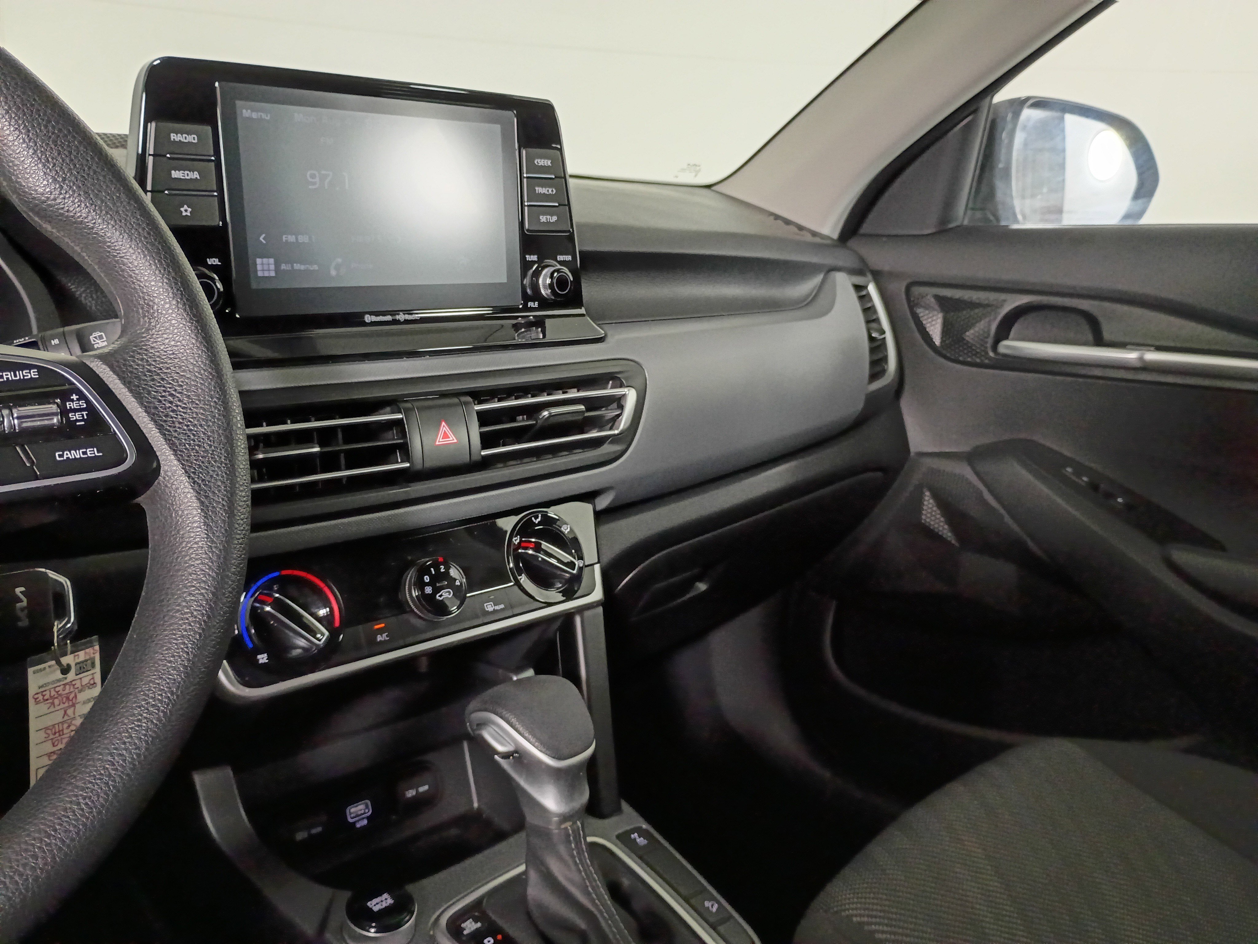 Certified 2023 Kia Seltos LX image 25