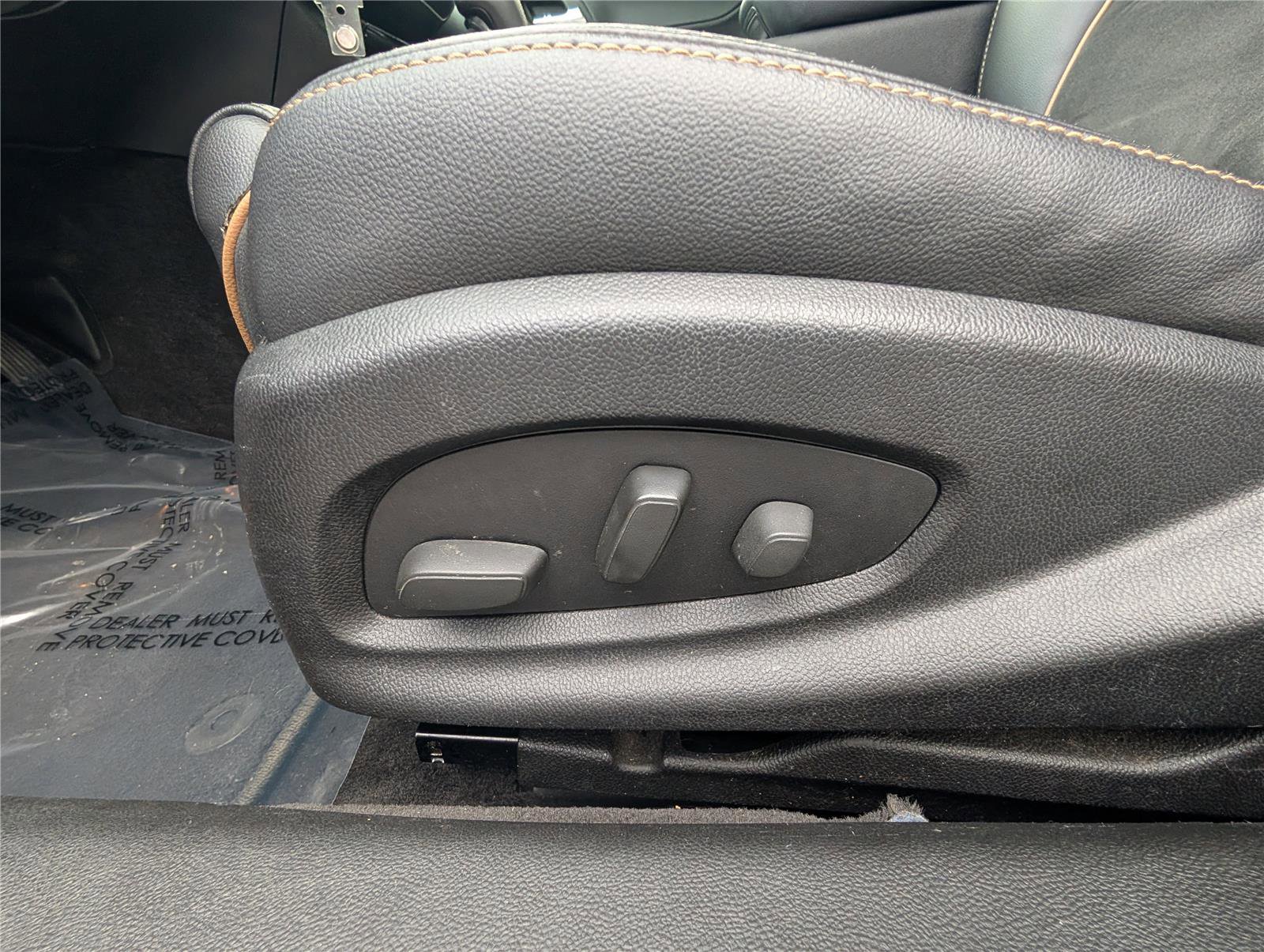 Used 2015 Chevrolet Impala LT w/ Convenience Package image 16
