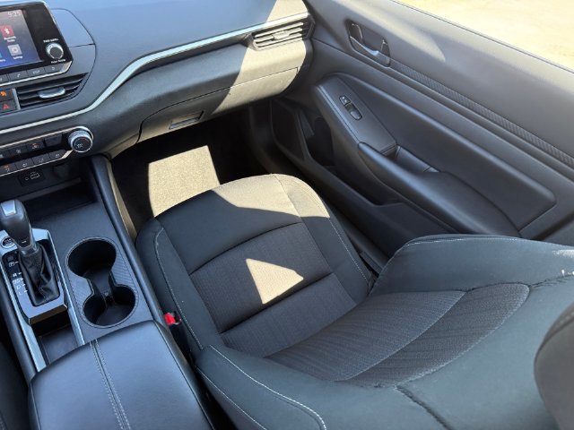 Used 2024 Nissan Altima 2.5 S FWD image 23