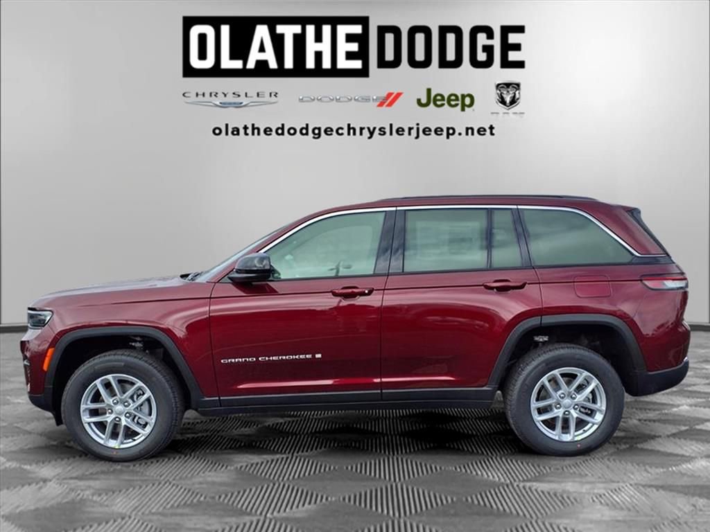 New 2025 Jeep Grand Cherokee Laredo w/ Luxury Tech Group I AWD/4WD image 18