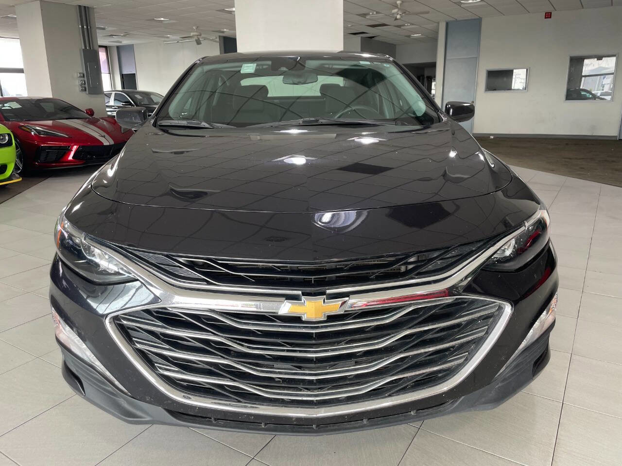 Used 2023 Chevrolet Malibu LT image 2