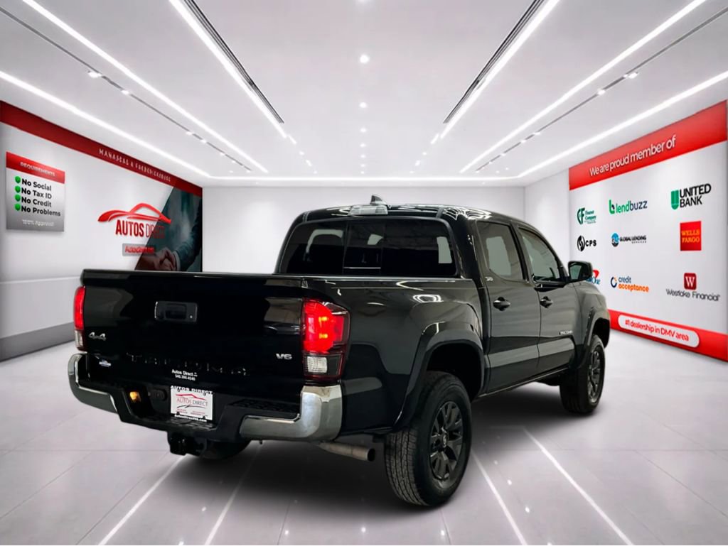 Used 2023 Toyota Tacoma SR5 AWD/4WD image 8