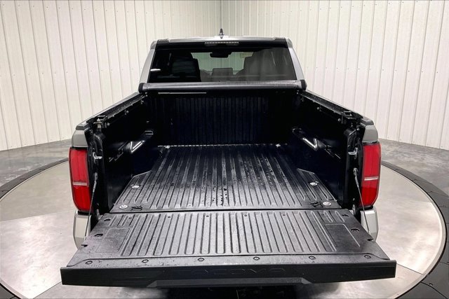 Certified 2024 Toyota Tacoma SR5 AWD/4WD image 39