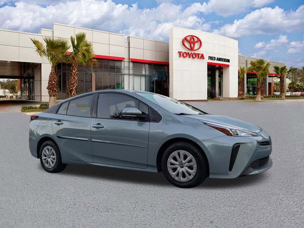Used 2021 Toyota Prius LE FWD image 1