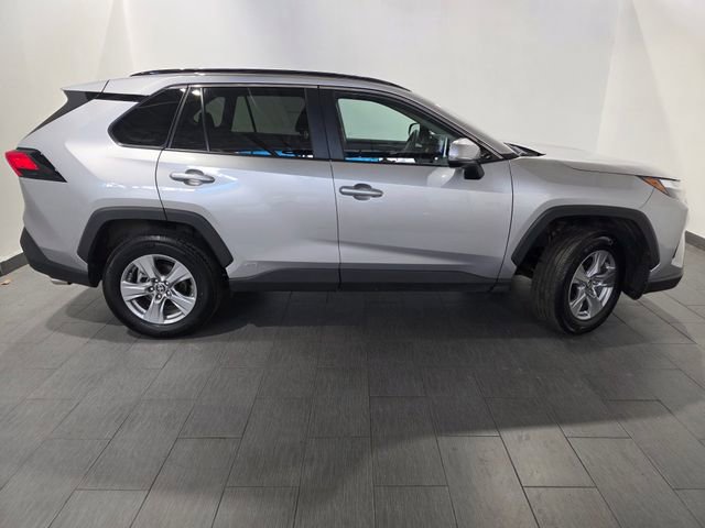 Used 2025 Toyota RAV4 XLE AWD/4WD image 6